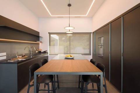 The well-equipped kitchen area.