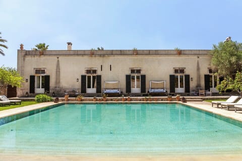 The main house, seen from the guesthouse.