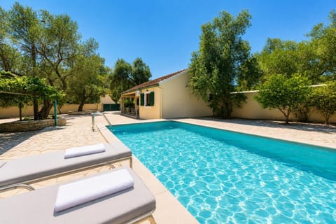 Beautiful villa with private pool and terrace