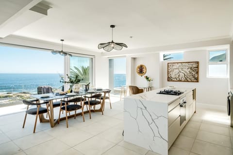 Apartment | 3 bedrooms, desk, Internet