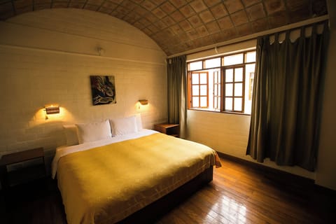 Deluxe Double Room, Courtyard View | WiFi (free)