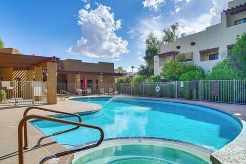 Phoenix Vacation Rental | 2BR | 2BA | 1,000 Sq Ft | Stairs to Enter