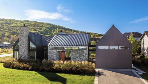 Peakstone Haven - Mountain Side