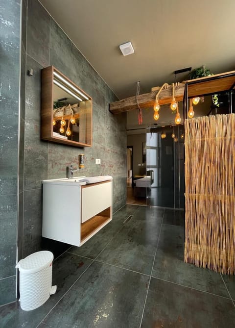 Deluxe Double Room | Free WiFi