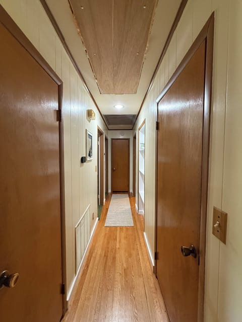 Hallway to bedrooms