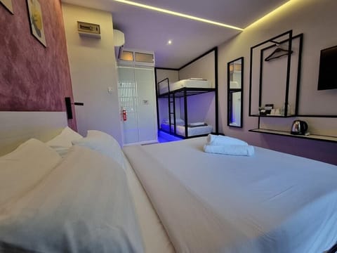 Family Room | WiFi (free), bed sheets
