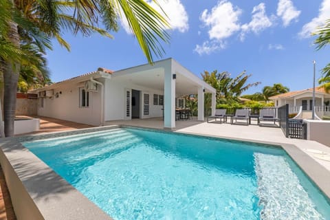 Lovely backyard with private pool