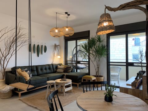 Apartment, Balcony, Sea View | Interior