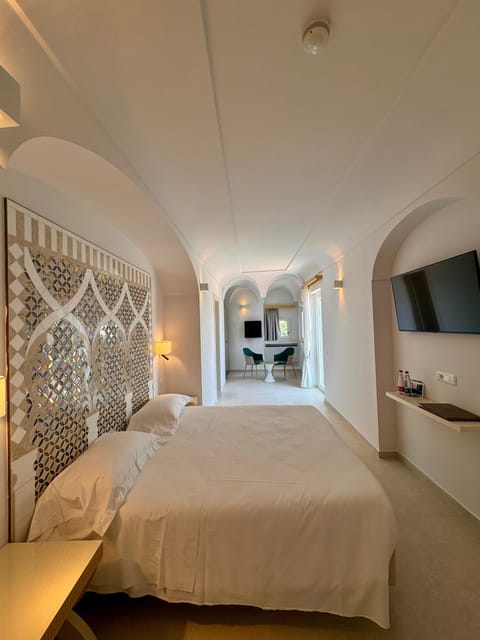 Minibar, in-room safe, desk, blackout drapes