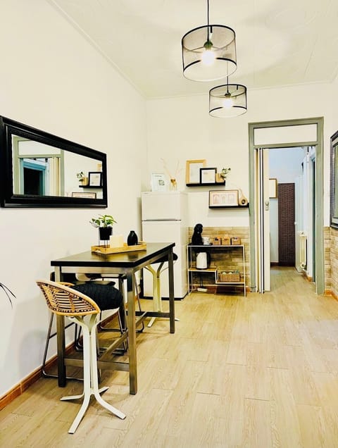Basic Apartment | Living area