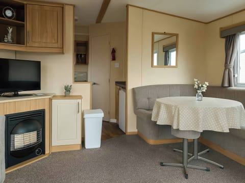 Cottage | Living area