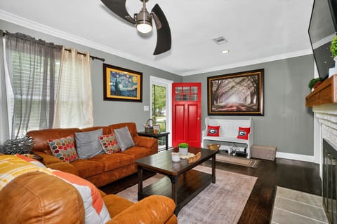 Furniture, Indoors, Living Room, Couch, Home Decor