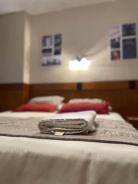 In-room safe, soundproofing, free WiFi