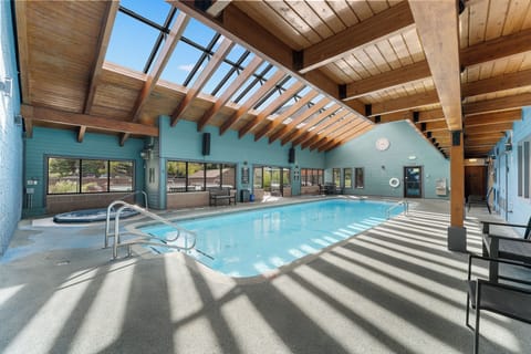 Condo (2 Bedrooms) | Property amenity