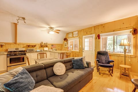 Madison Vacation Rental | 2BR | 1BA | 800 Sq Ft | Stairs Required