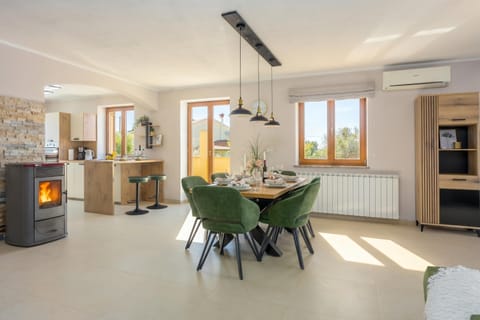 Kitchen and dining area