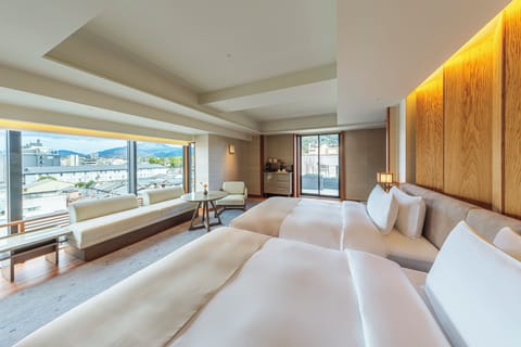 Grand Premier Twin Room with Balcony | In-room safe, free WiFi