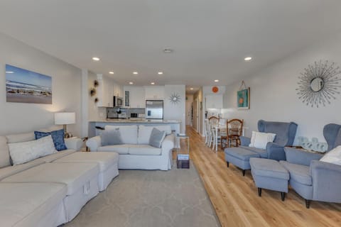 Three Little Birds-Main Living Area