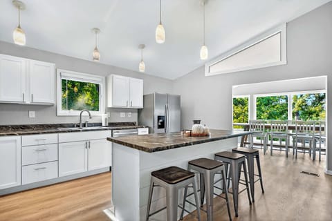 Spacious kitchen with all the essentials making cooking and gathering easy