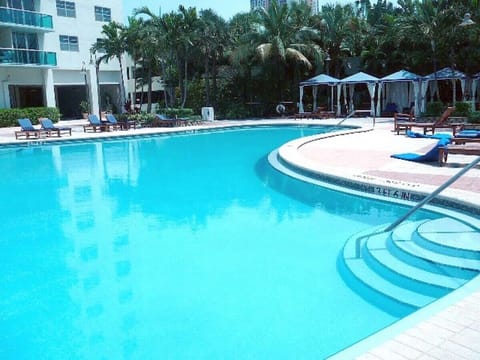 pool 9