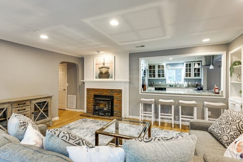 Living Room | 2nd Floor | Central A/C & Heating