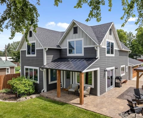 Mississippi Riverfront Sunset House