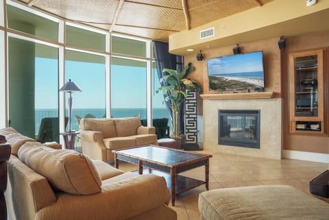 Turquoise Place D601 Living Room