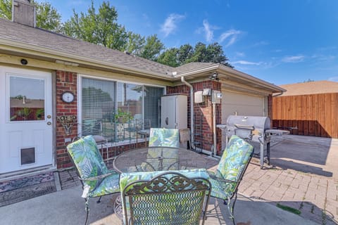 Patio | Outdoor Dining Area | Charcoal Grill