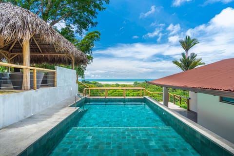 Private pool. Ocean views. Amazing!