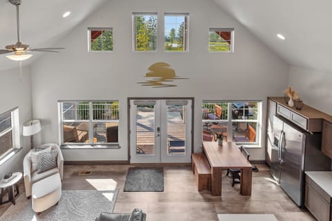 Vaulted Ceilings - Natural Light with amazing views