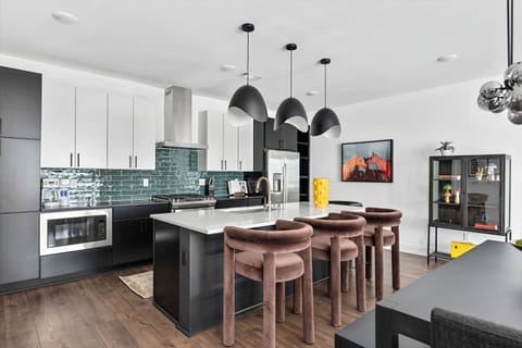 House | 3 bedrooms, desk, high-speed internet