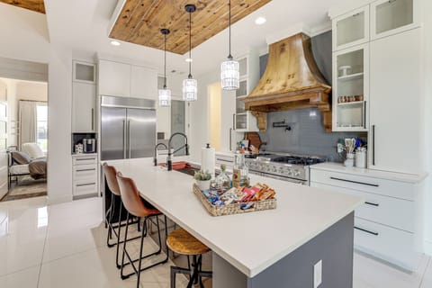 House (4 Bedrooms) | Interior