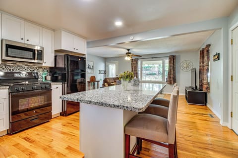 House (4 Bedrooms) | Interior