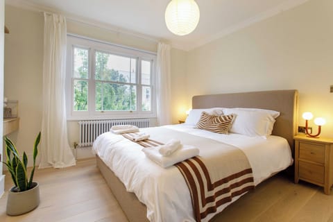 Master bedroom - Super King bed, built in wardrobe, dressing table, 2 mirrors