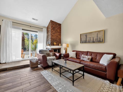 Welcome to this Peaceful Mountain Retreat in Cedar Village