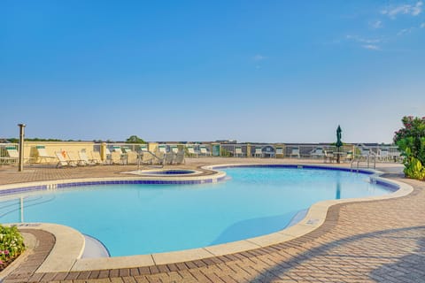 Panama City Beach Vacation Rental | 1BR | 2BA | 805 Sq Ft | Step-Free Access