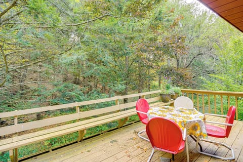 Berlin Vacation Rental | 3BR | 1.5BA | Steps Required | 1,000 Sq Ft