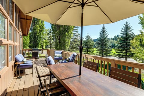 Flagstaff Vacation Rental | 3BR | 2BA | 1,392 Sq Ft | Stairs to Enter