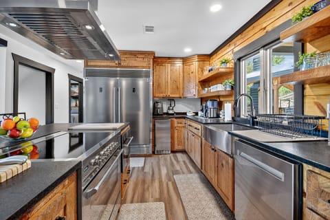 Prepare holiday feasts together in this inviting North Georgia cabin rental