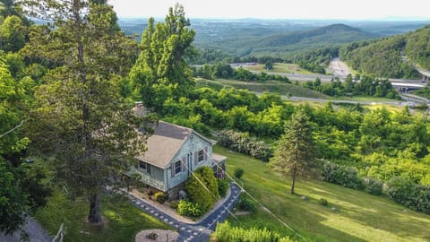 Welcome to the historic Swannanoa Gatekeeper Cottage, perched at the top of the Blue Ridge.