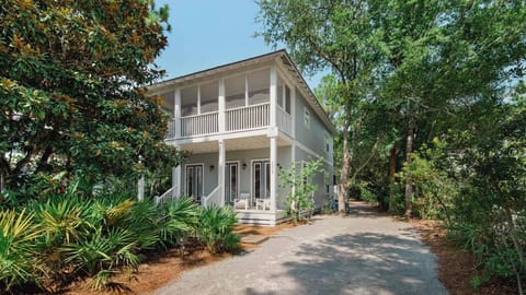 Magnolia Breeze - Front House