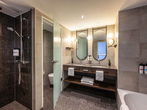 Junior Suite, 1 Double Bed | Premium bedding, minibar, in-room safe, desk