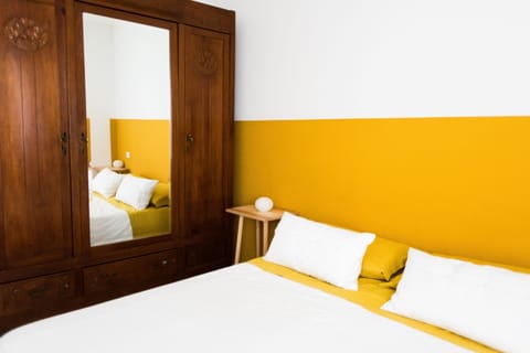 Triple Room | Premium bedding, desk, iron/ironing board, free cribs/infant beds