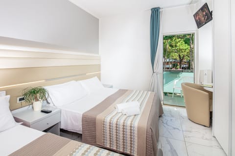 In-room safe, desk, free WiFi, bed sheets