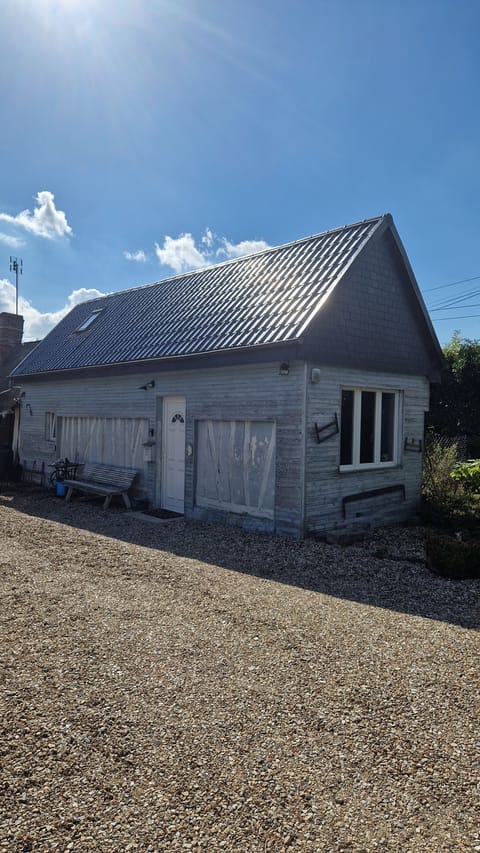 LA TRANQUILLE MAISON BLEUE