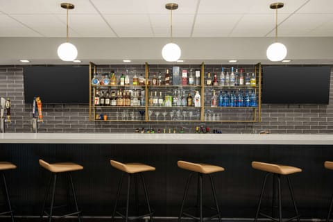 Serves breakfast and happy hour