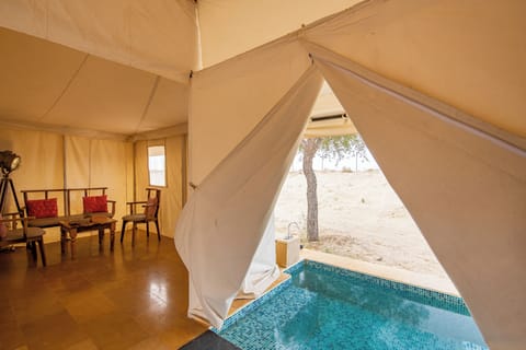 Tent | Free WiFi