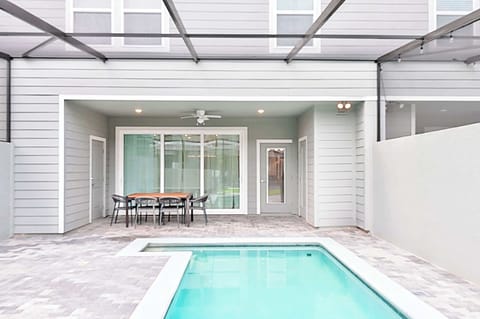 Private screened pool and lanai