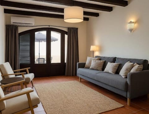 interior, indoor, climate control, couch, living area, daytime, modern, cosy, AC