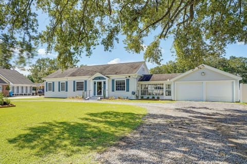 Baldwin Vacation Rental | 3BR | 2BA | 1,700 Sq Ft | 3 Steps to Enter